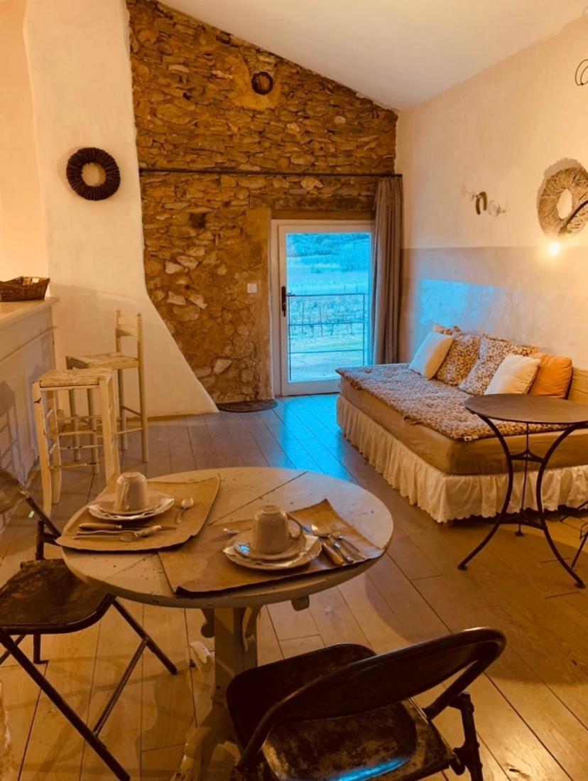 Bed and Breakfast Le Vieux Portail Saint-Saturnin-d'Apt Exterior foto