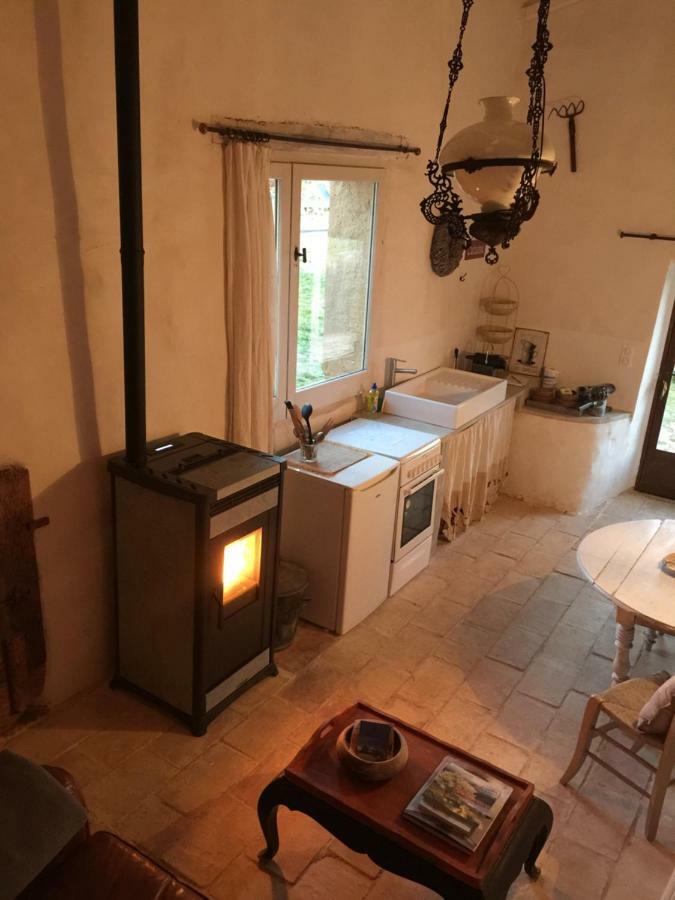 Bed and Breakfast Le Vieux Portail Saint-Saturnin-d'Apt Exterior foto